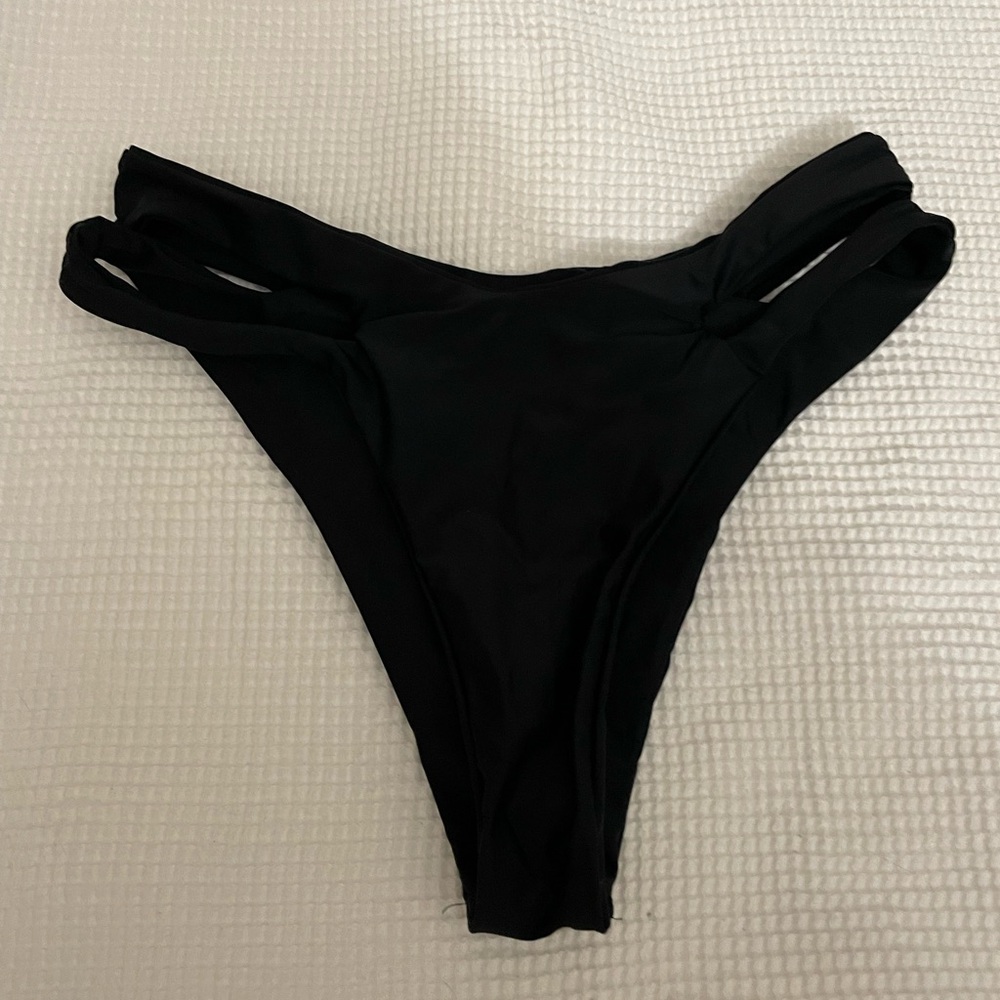 Black Binki Bottom